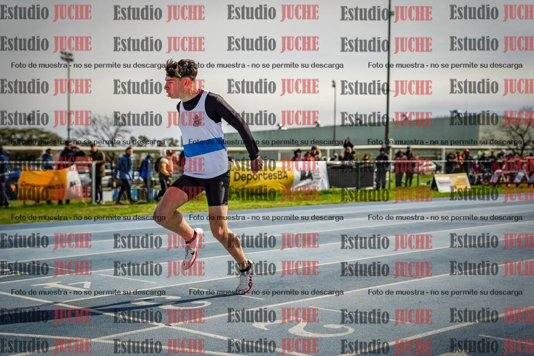 Fotos de los 295 m con vallas de varones - U17