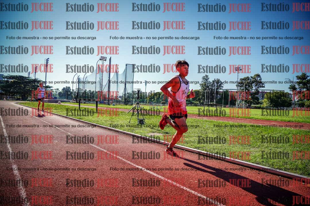 Fotos de los 2400 m llanos de varones