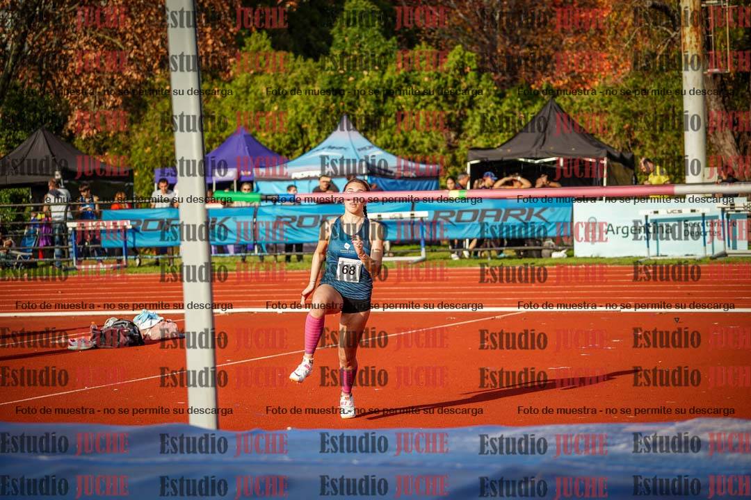 Fotos del salto en alto de mujeres