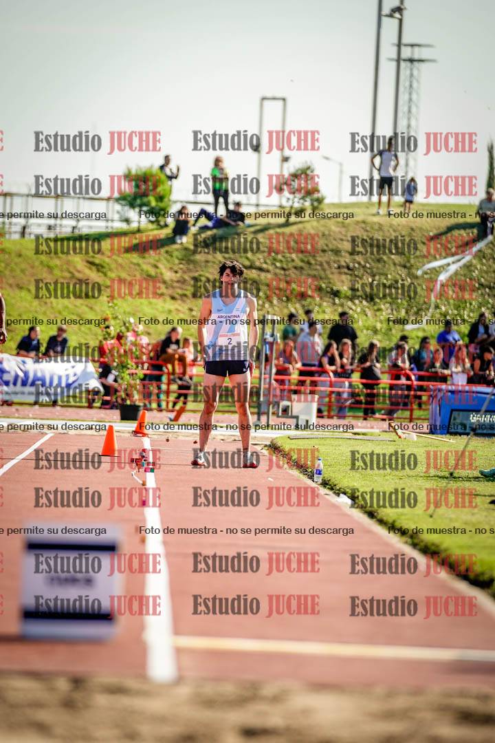 Fotos del salto en largo de varones - deca 2