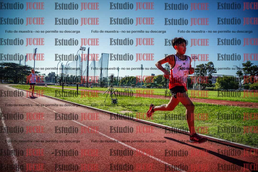 Fotos de los 2400 m llanos de varones