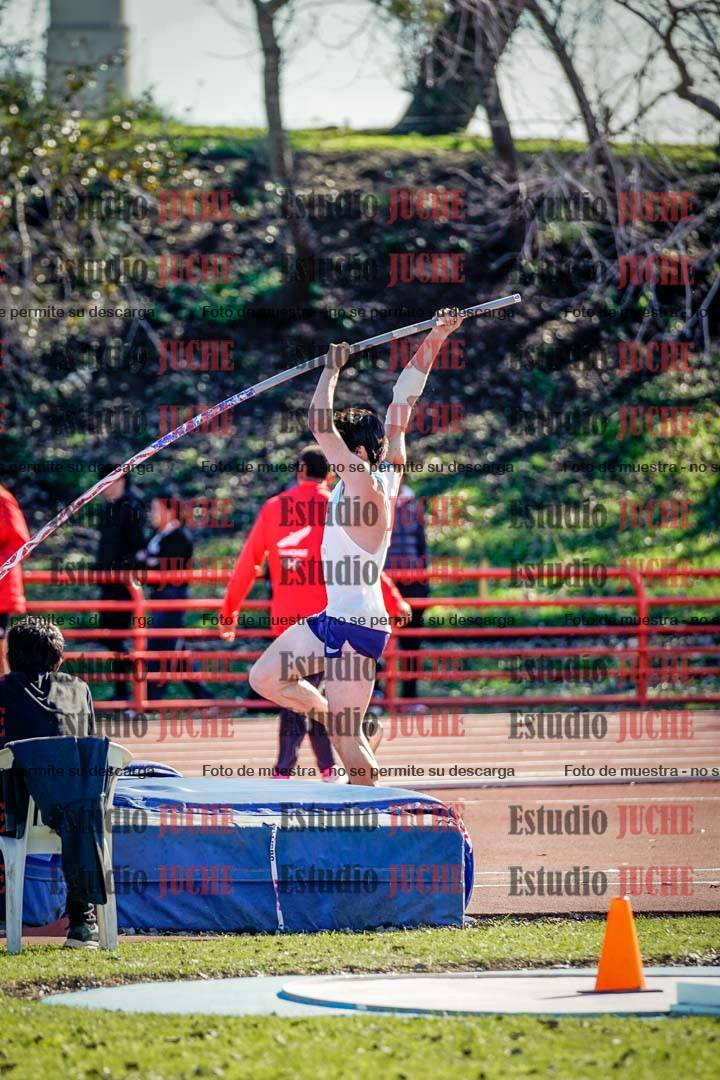 Fotos del salto con garrocha de varones - deca 8
