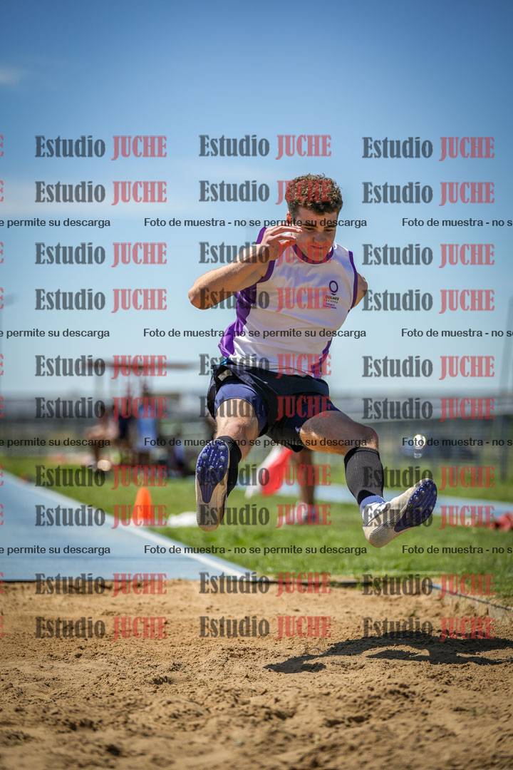 Fotos del salto triple de varones y mujeres - todas las tablas