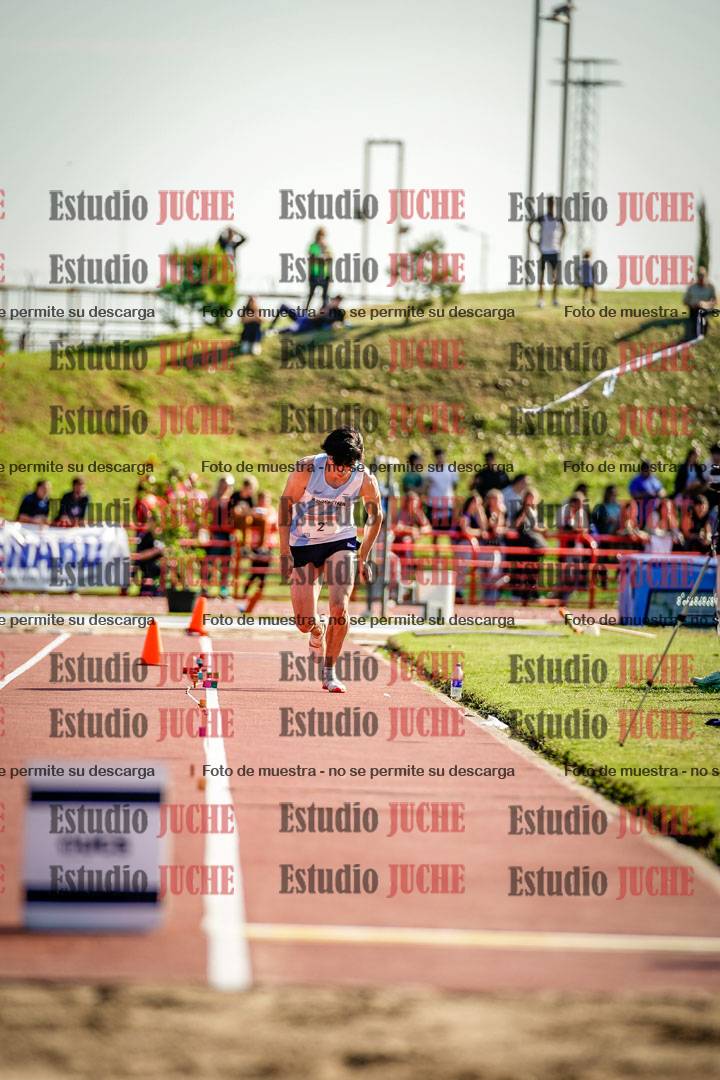 Fotos del salto en largo de varones - deca 2