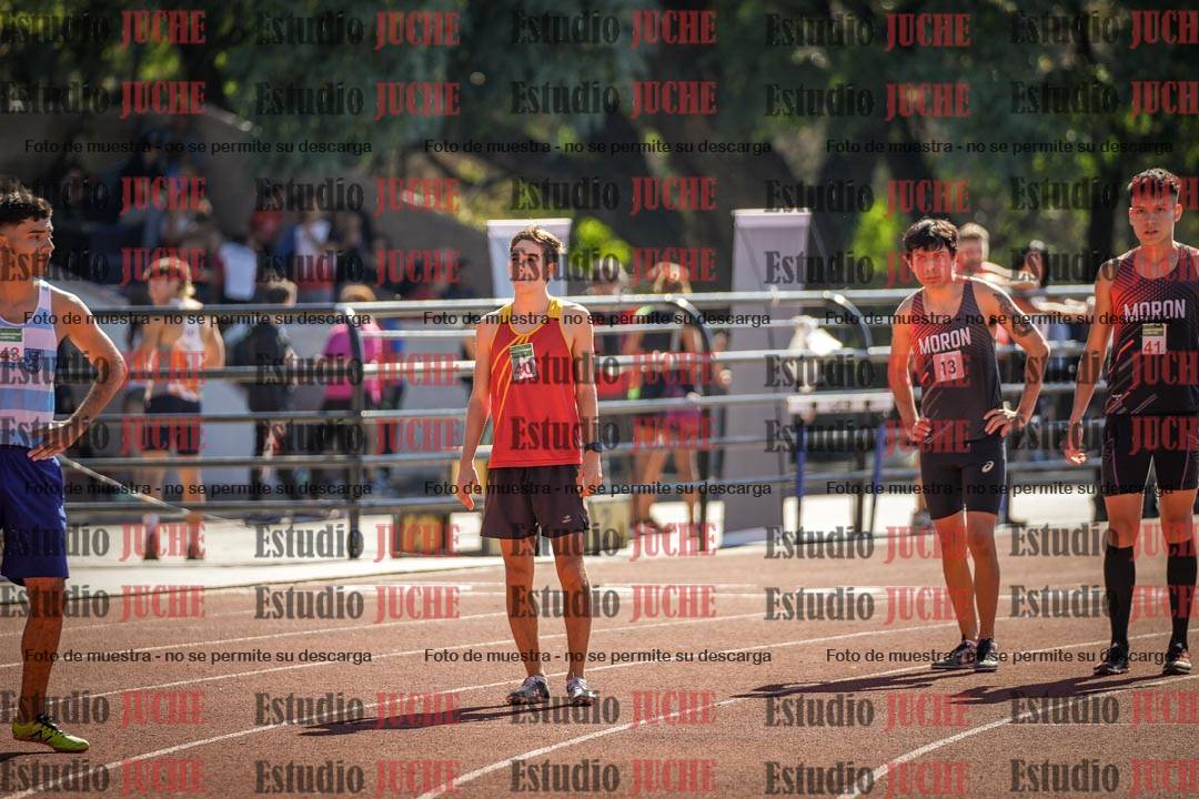 Fotos de los 800 m llanos de varones