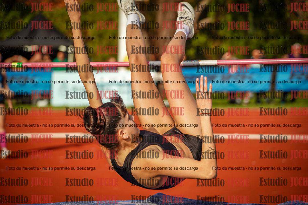 Fotos del salto en alto de mujeres