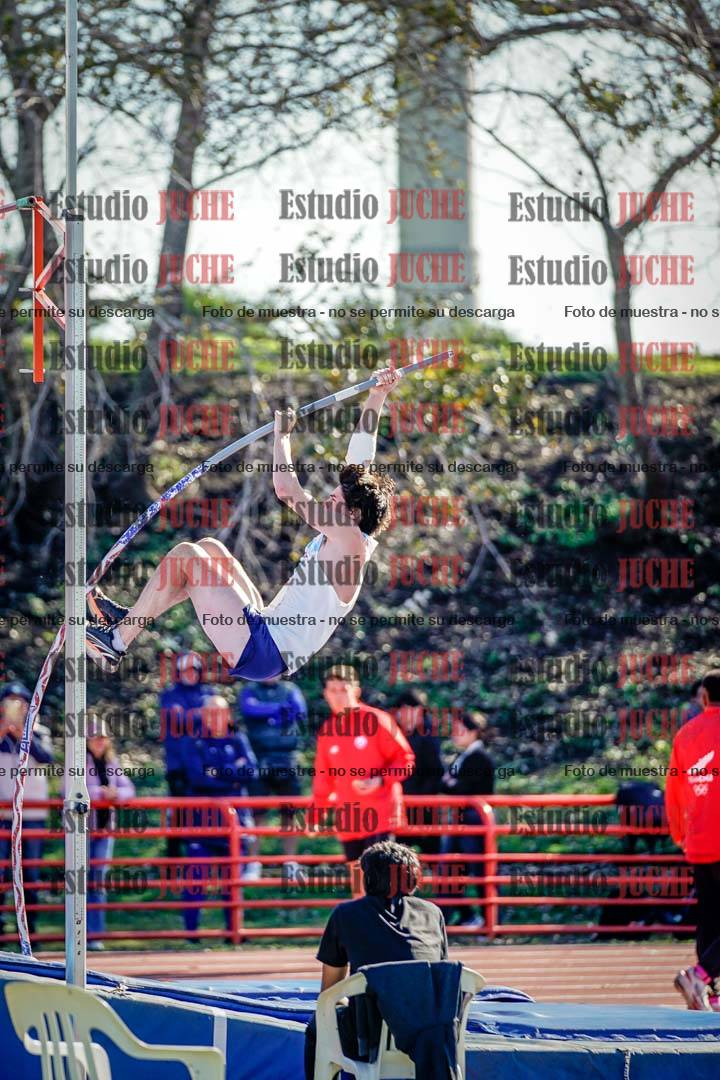 Fotos del salto con garrocha de varones - deca 8