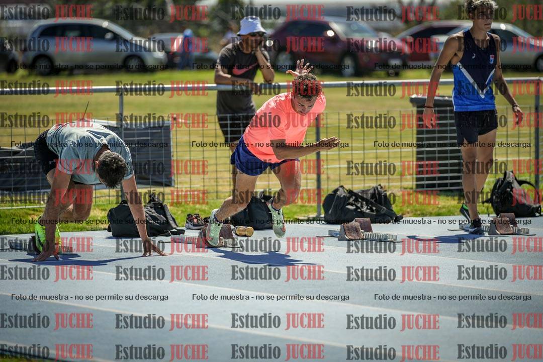Fotos de los 110 m con vallas de varones - serie 1
