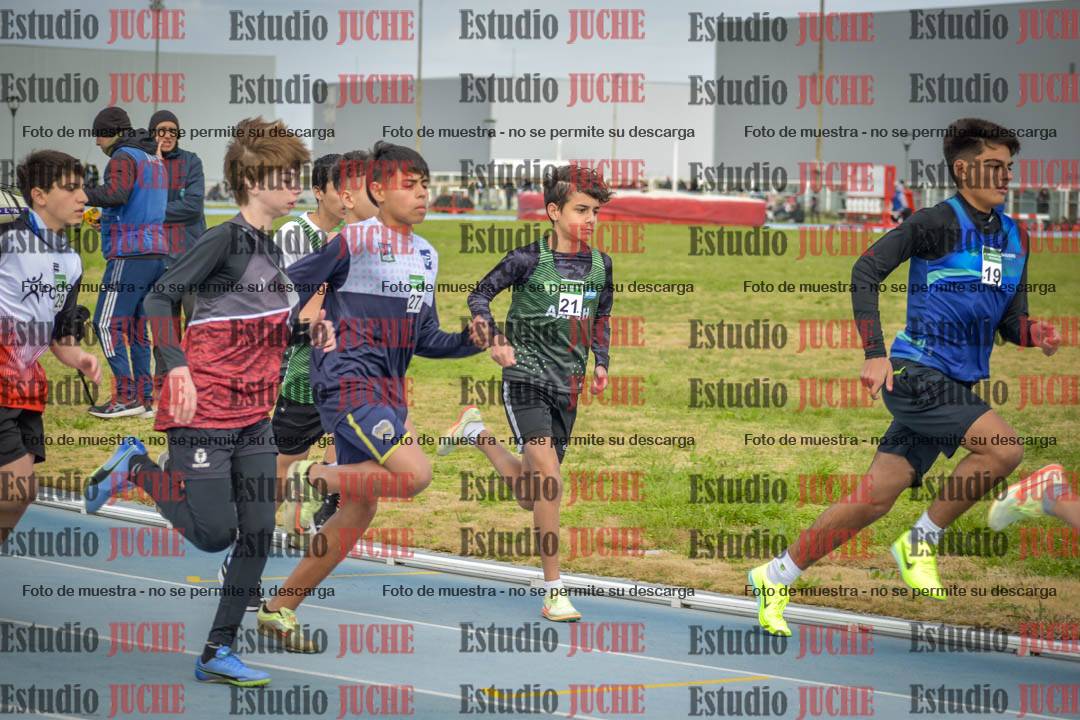 Fotos de los 600 m llanos de varones