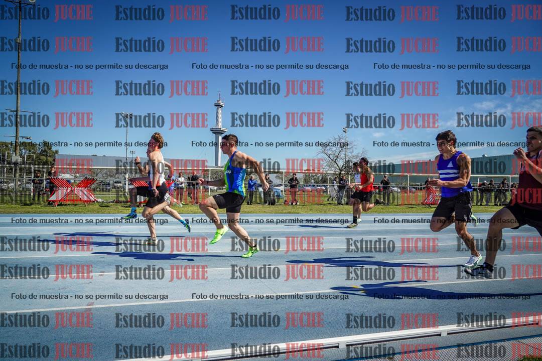 Fotos de los 100 m llanos de varones