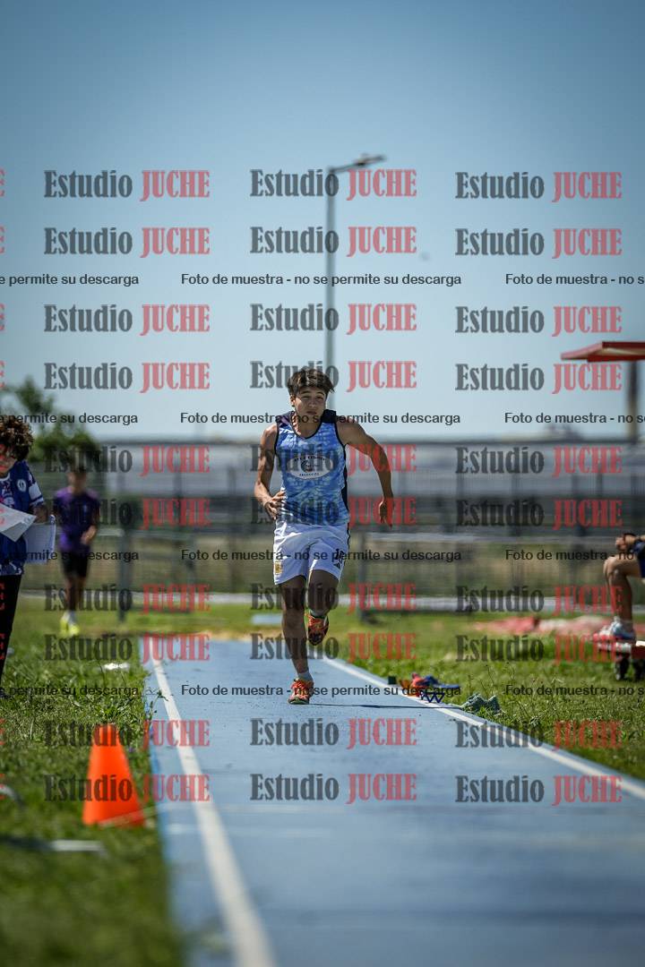 Fotos del salto triple de varones y mujeres - todas las tablas