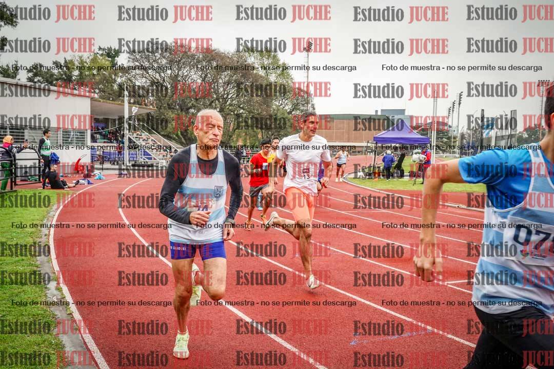 Fotos de los 800 m llanos de varones