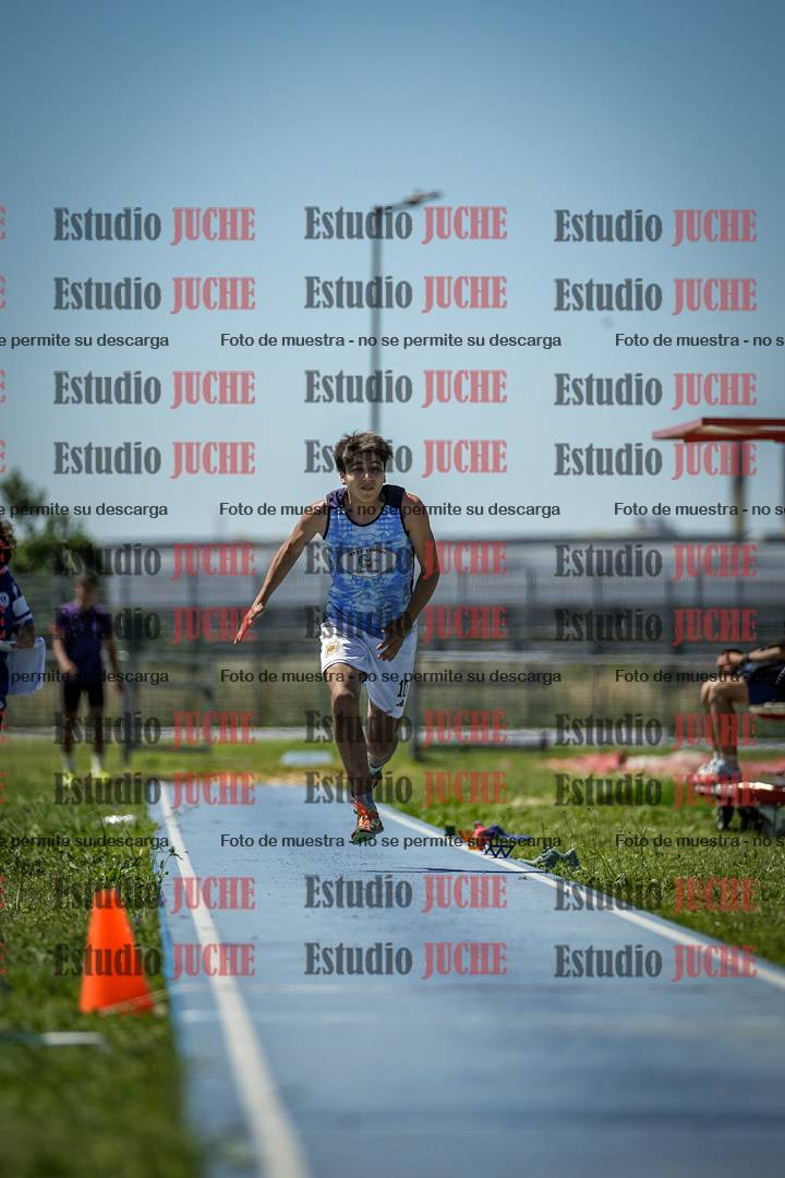 Fotos del salto triple de varones y mujeres - todas las tablas