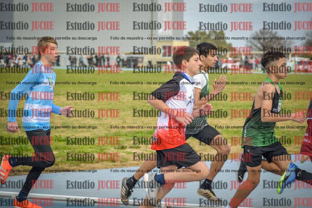 Fotos de los 600 m llanos de varones