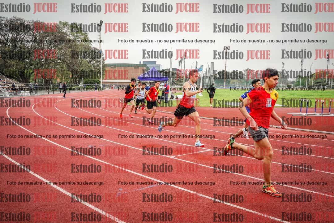 Fotos de los 800 m llanos de varones