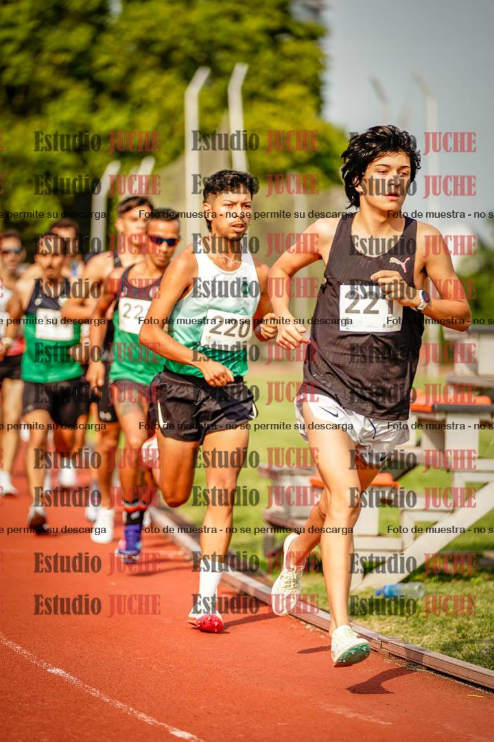 Fotos de los 3000 m llanos de varones