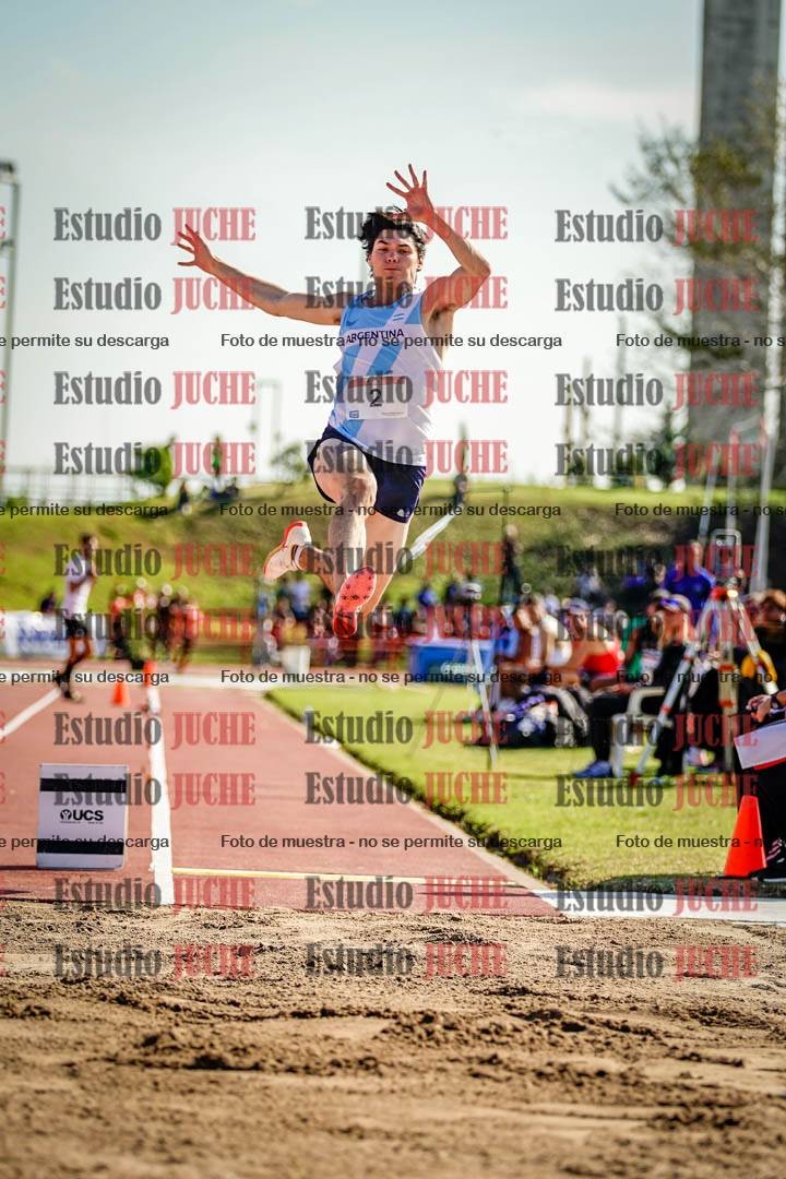 Fotos del salto en largo de varones - deca 2