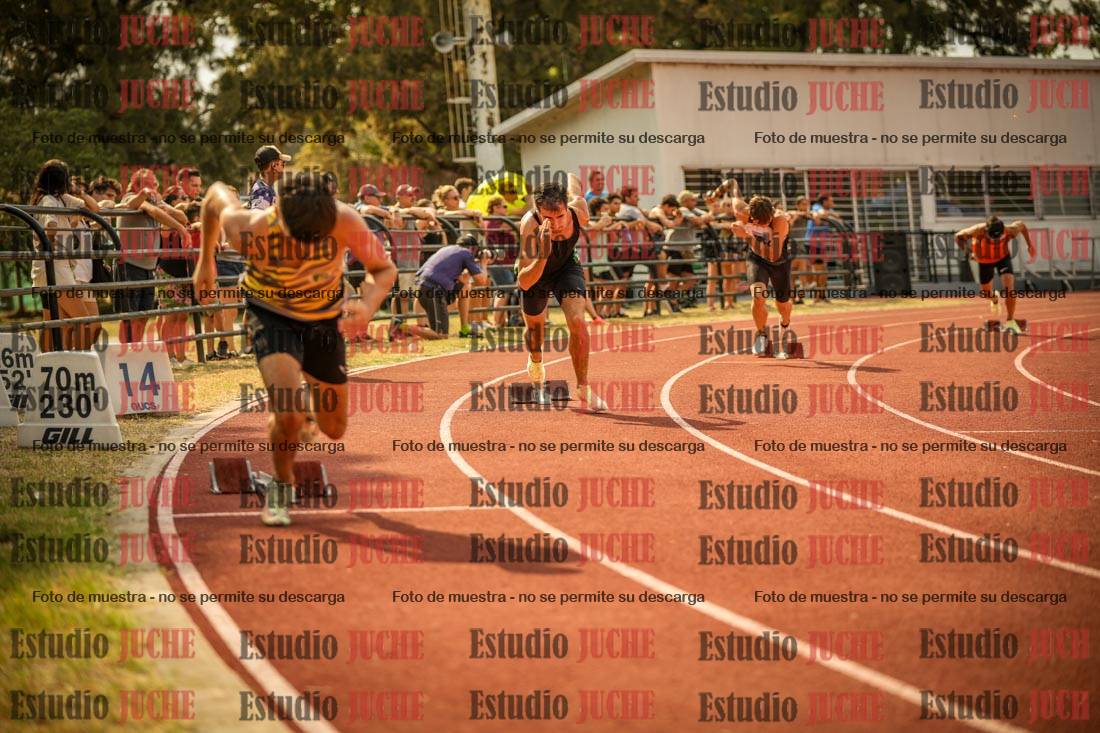 Fotos de los 400 m llanos de varones