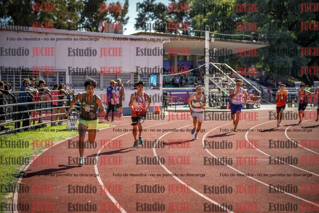 Fotos de los 800 m llanos de varones