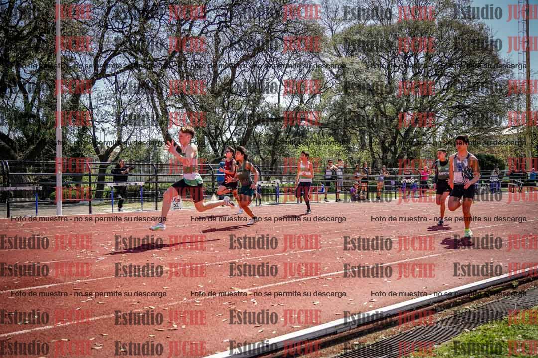 Fotos de los 80 m llanos de varones
