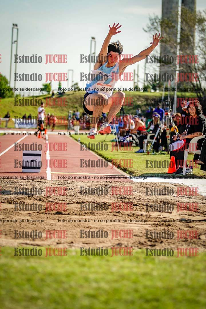 Fotos del salto en largo de varones - deca 2