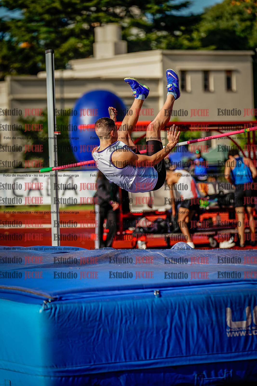 Fotos del salto en alto de varones