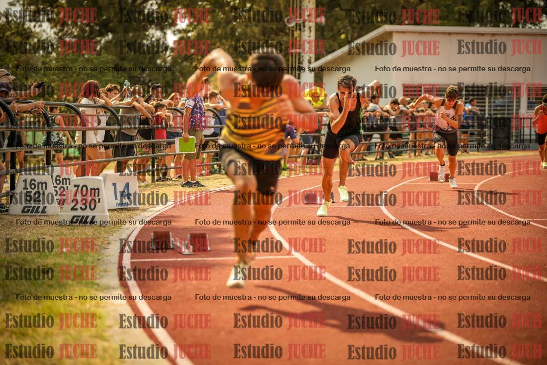 Fotos de los 400 m llanos de varones