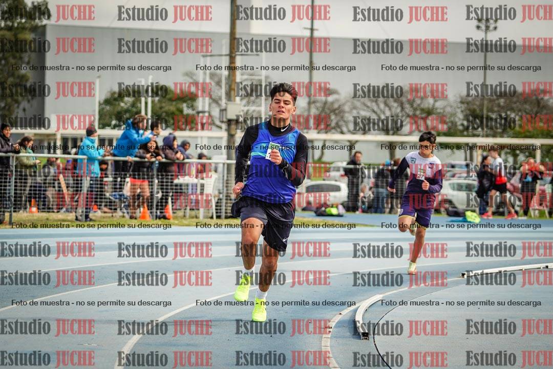 Fotos de los 600 m llanos de varones