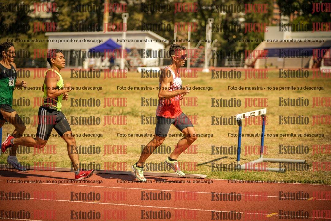 Fotos de los 3000 m llanos de varones