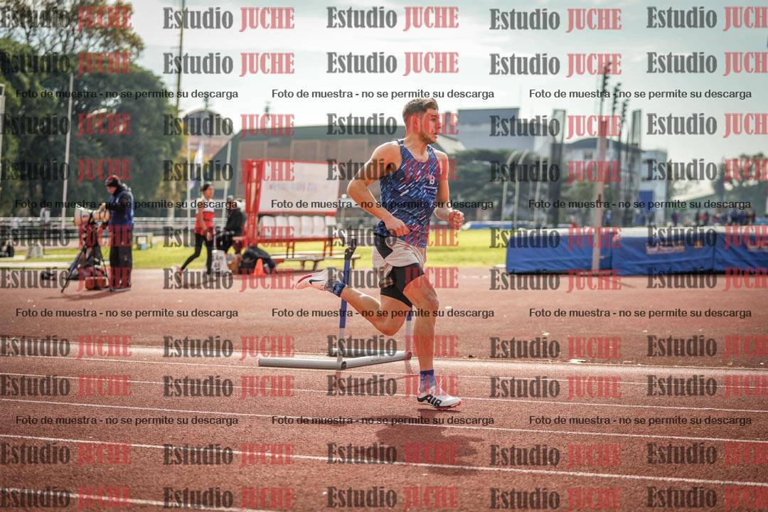 Fotos de los 400 m con vallas de varones