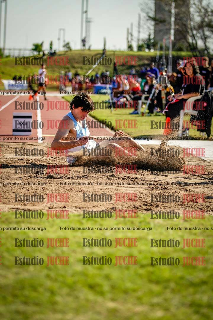 Fotos del salto en largo de varones - deca 2