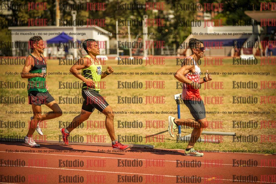 Fotos de los 3000 m llanos de varones
