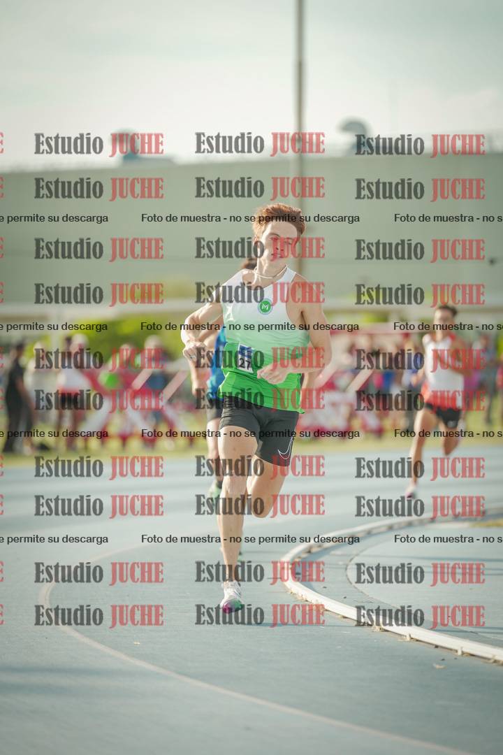 Fotos de los 800 m llanos de varones