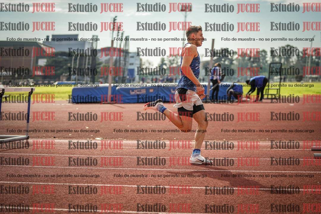 Fotos de los 400 m con vallas de varones