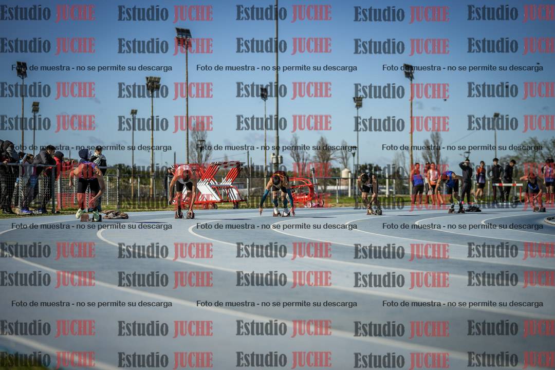Fotos de los 200 m llanos de varones
