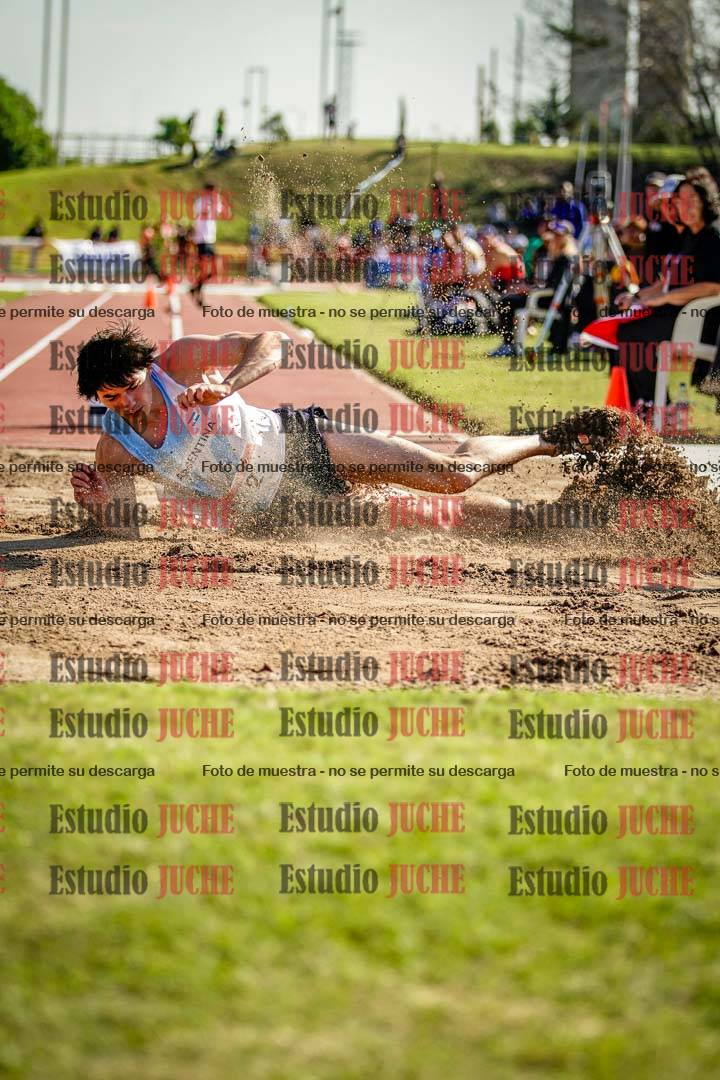 Fotos del salto en largo de varones - deca 2