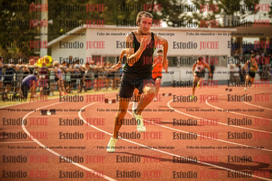 Fotos de los 400 m llanos de varones