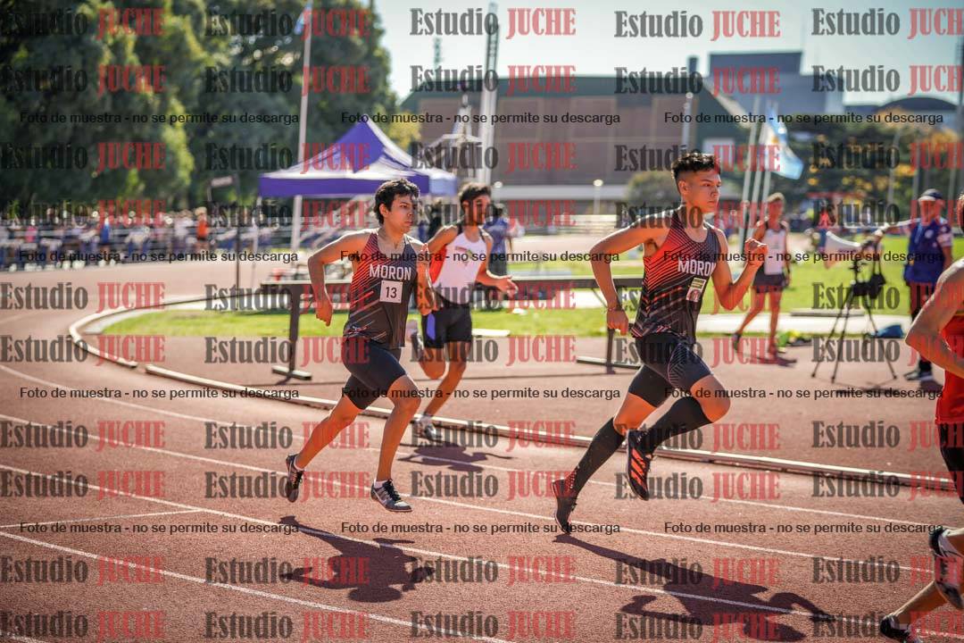 Fotos de los 800 m llanos de varones