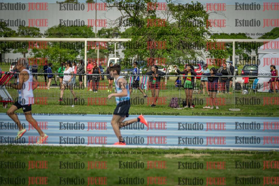 Fotos de los 1000 m llanos de varones