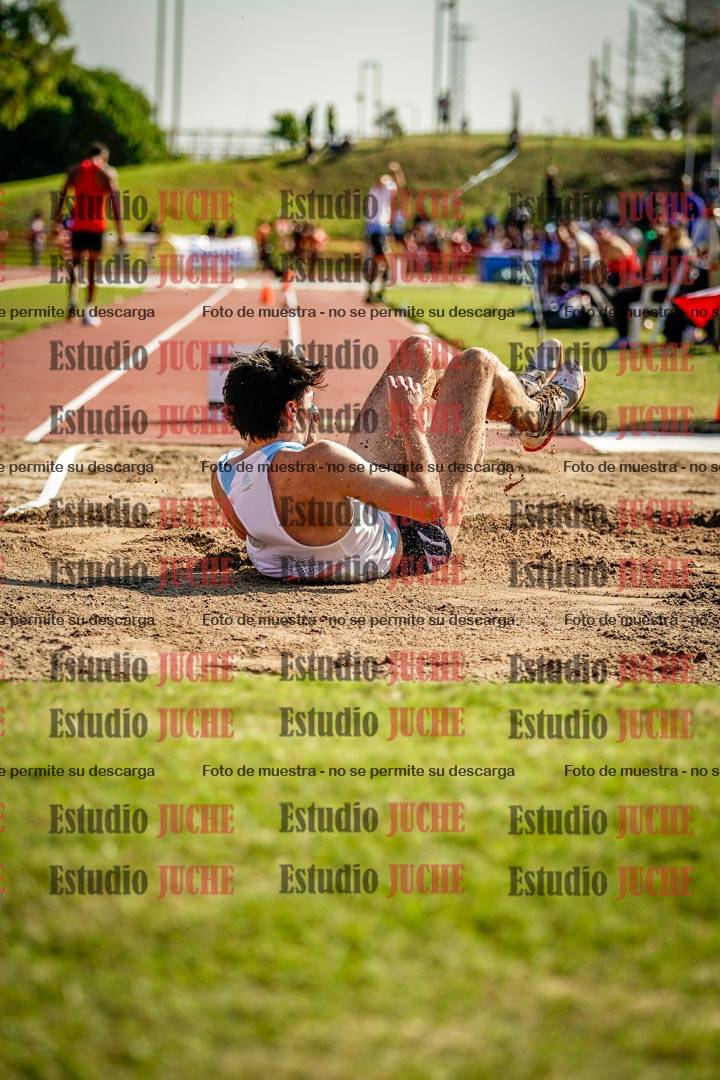 Fotos del salto en largo de varones - deca 2
