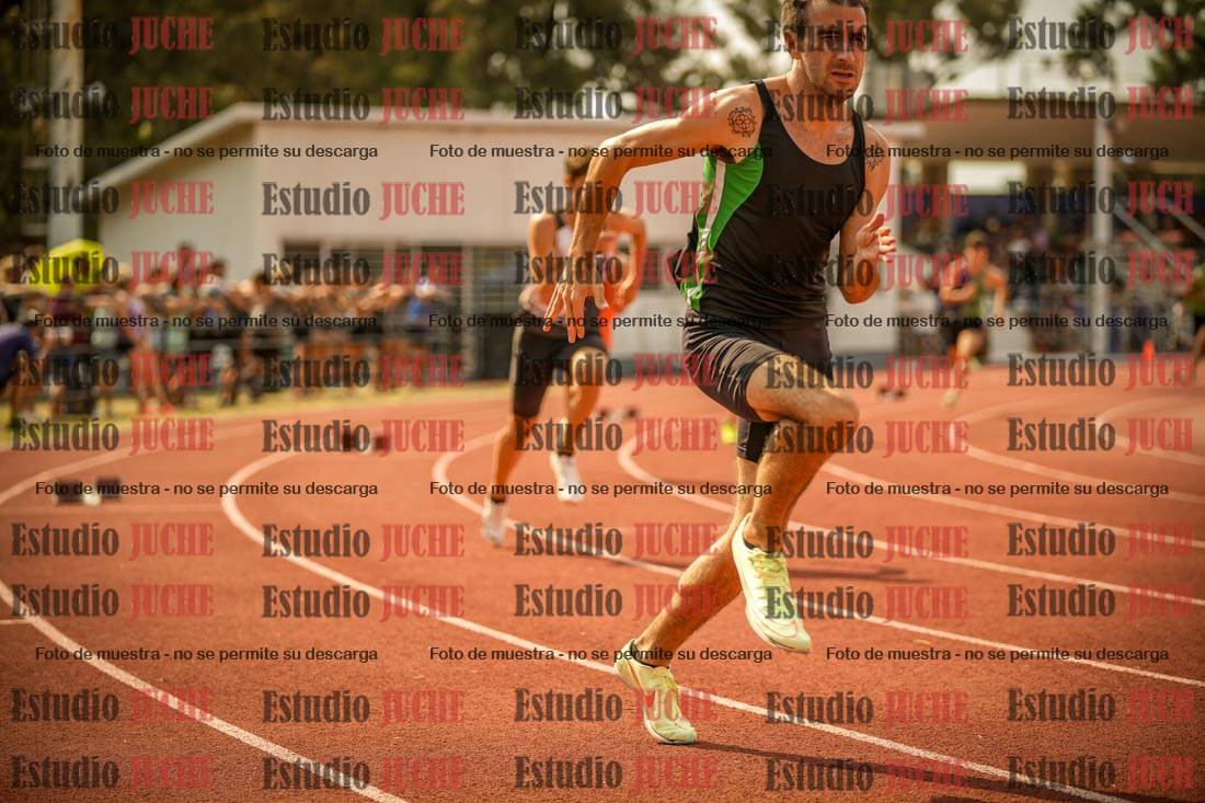 Fotos de los 400 m llanos de varones