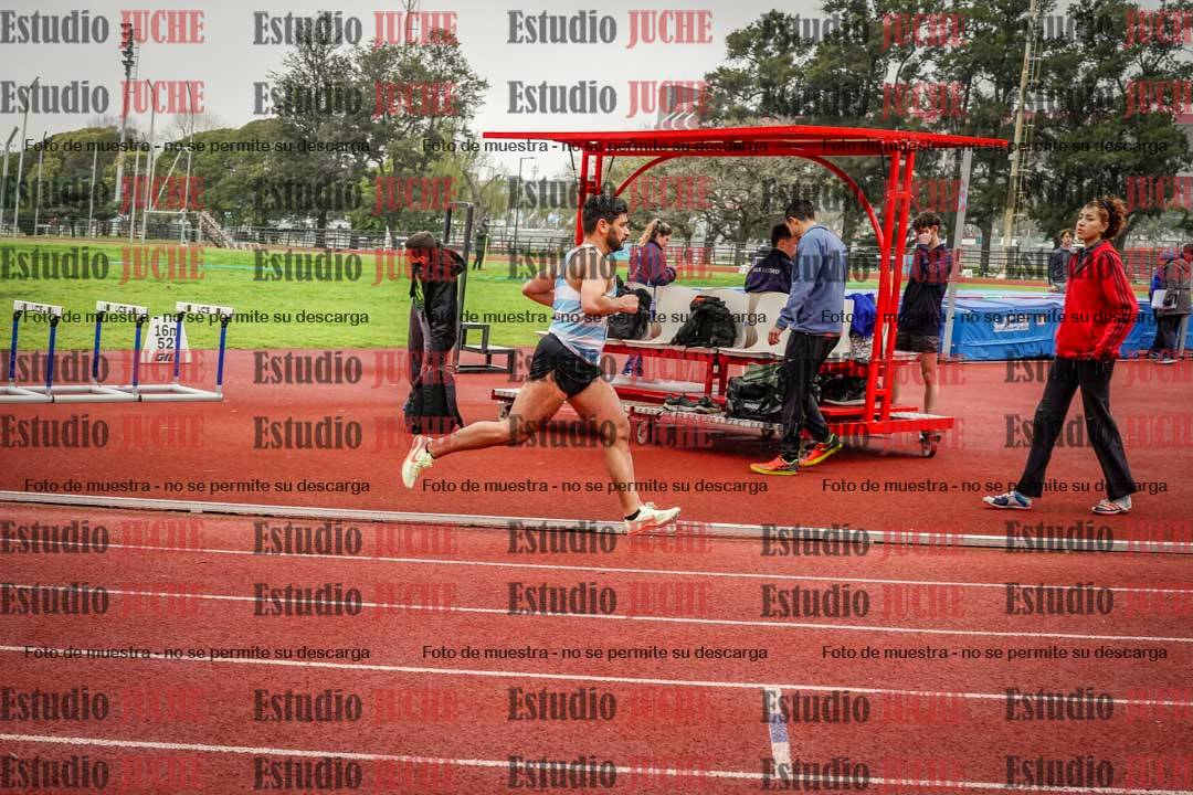Fotos de los 800 m llanos de varones