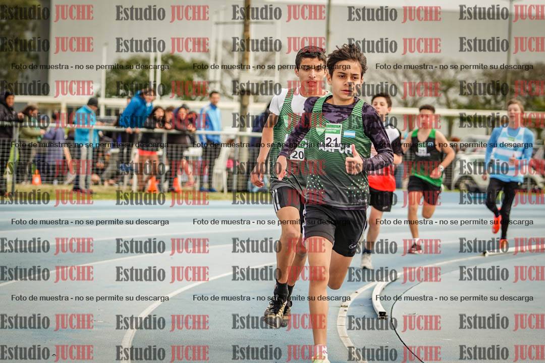 Fotos de los 600 m llanos de varones