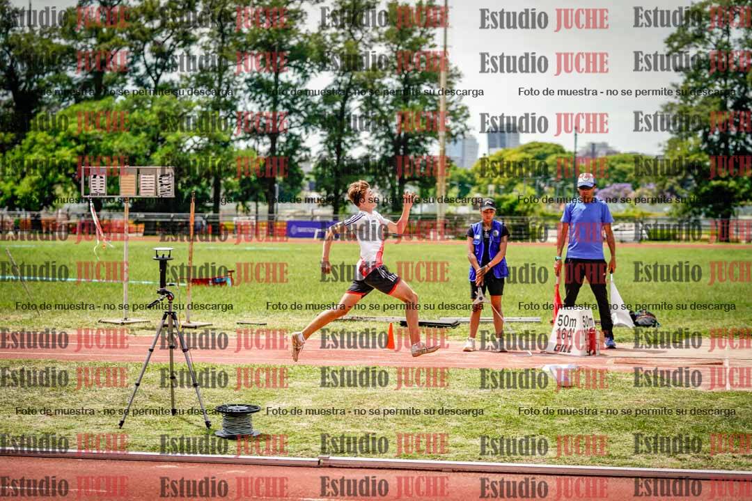 Fotos del salto en largo de varones