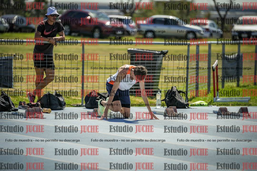 Fotos de los 110 m con vallas de varones - serie 1