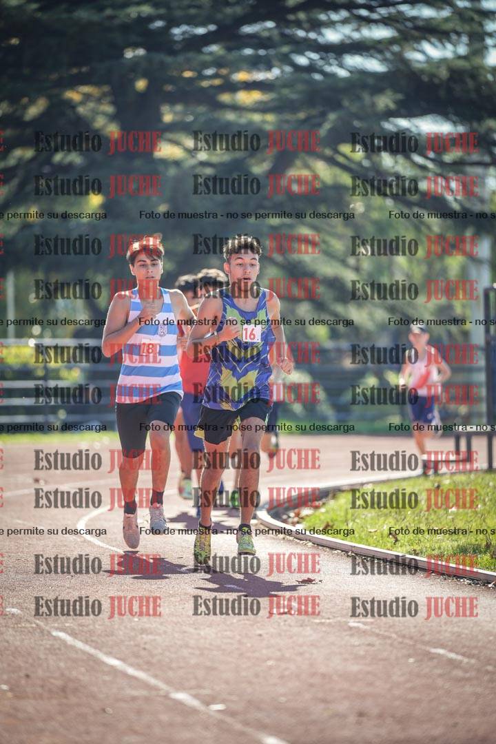 Fotos de los 2400 m llanos de varones