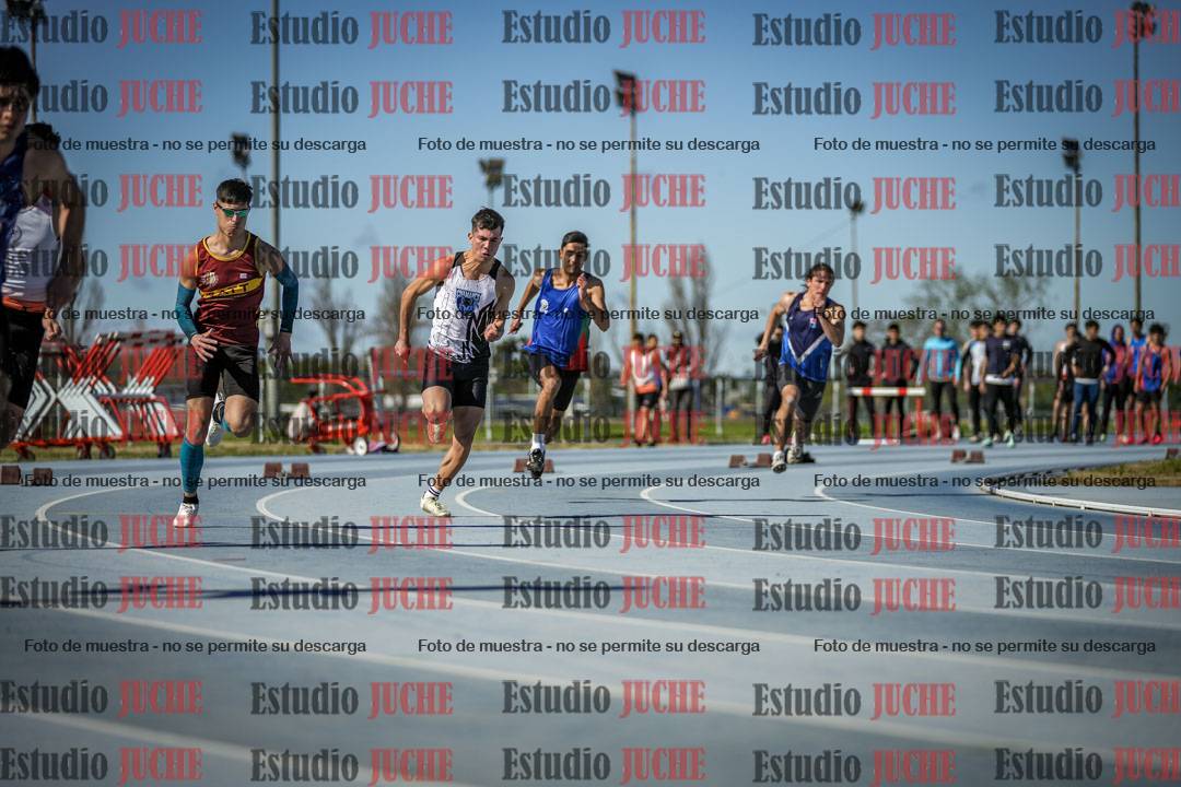 Fotos de los 200 m llanos de varones