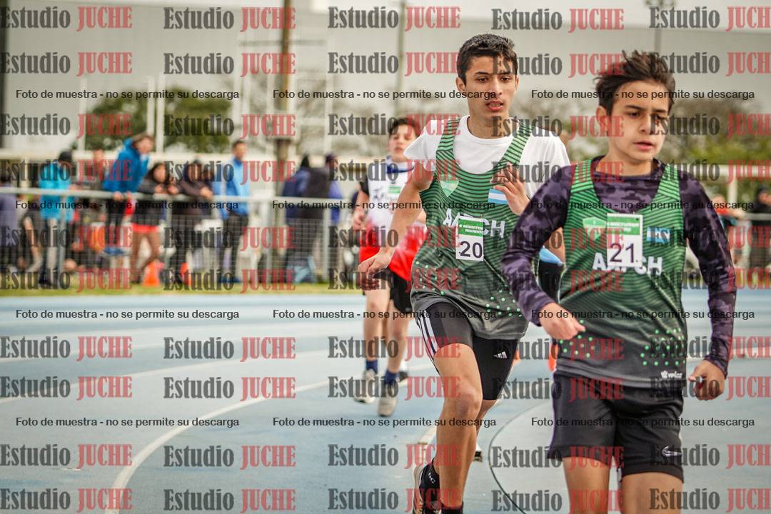Fotos de los 600 m llanos de varones