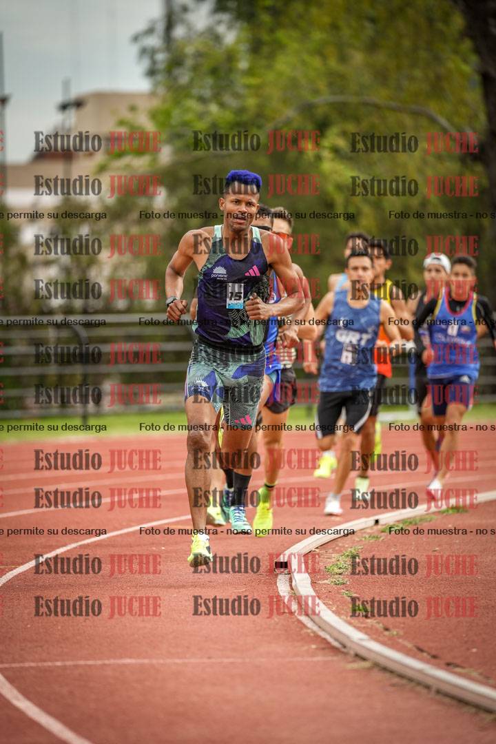 Fotos de los 1500 m llanos de varones