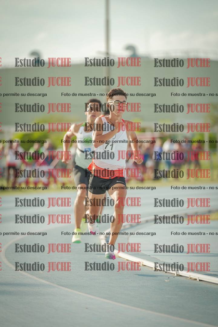 Fotos de los 800 m llanos de varones